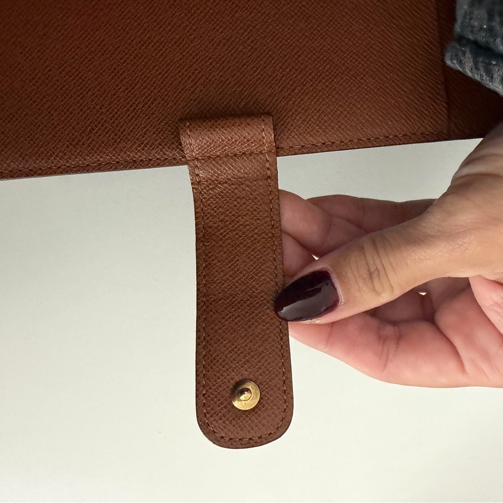 Louis Vuitton MM Ring Agenda (Medium) - Picture 9 of 14